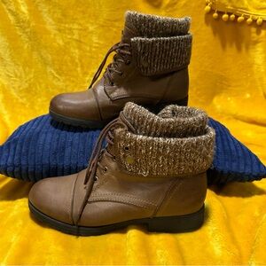 Combat style lace up ankle booties with fur